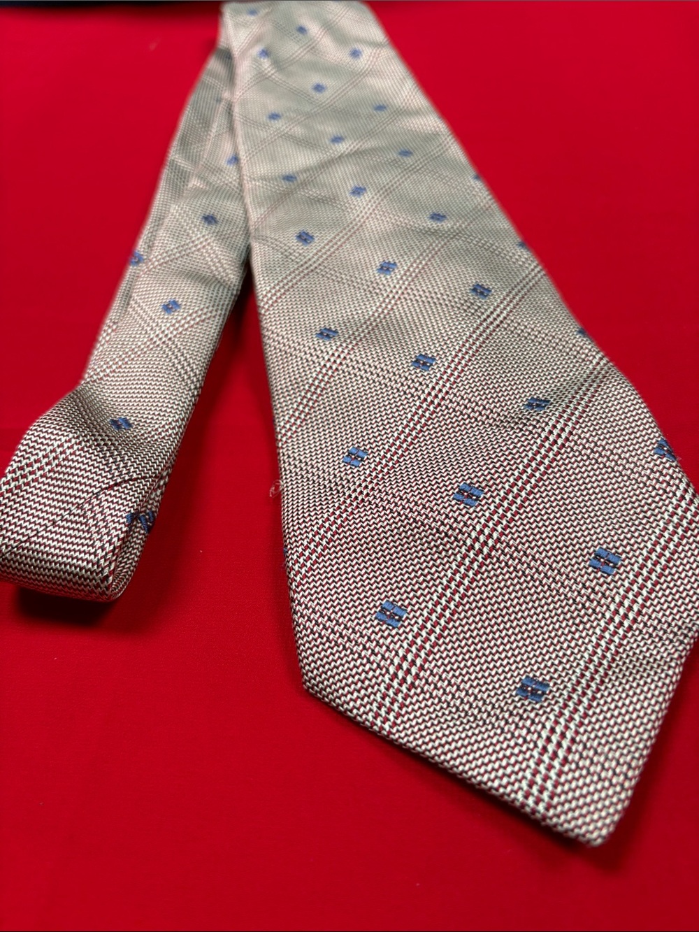 NH 1888 silk tie!!